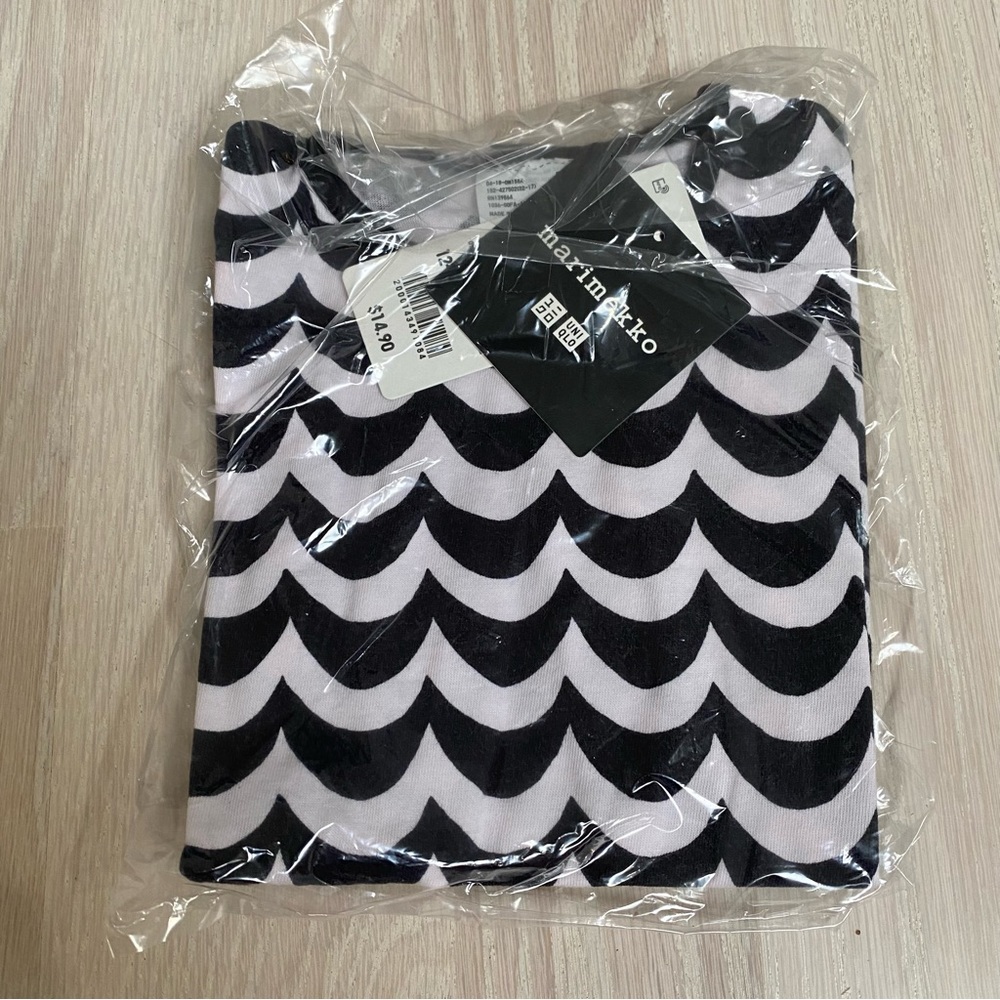 New Rare Marimekko short sleeve dress
